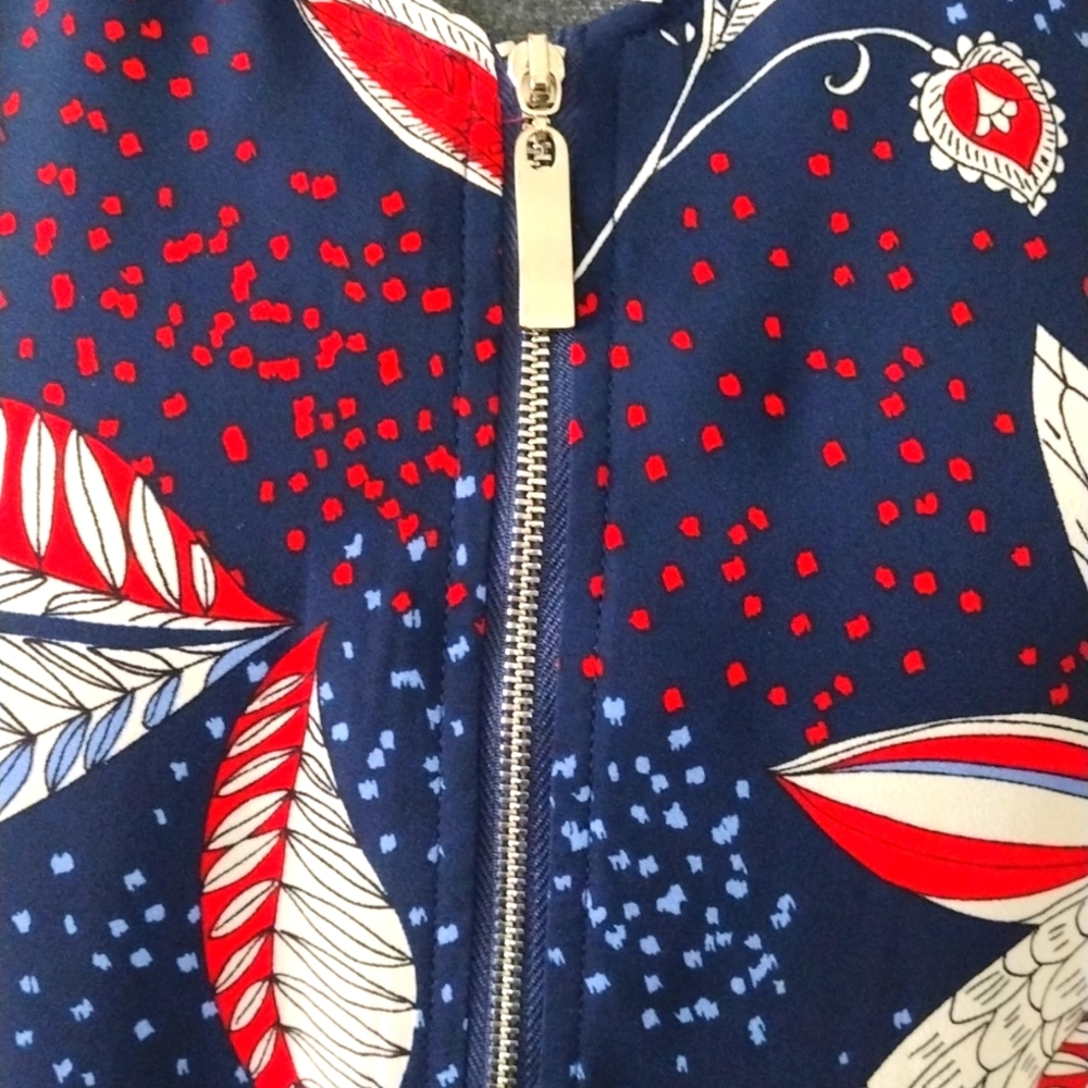 Roz Ali Floral Tank Top Zip V Neck Sleeveless Blouse Red White Blue Medium - Picture 5 of 9